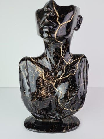 Santicri - Sculpture, Tired face - 32 cm - résine et