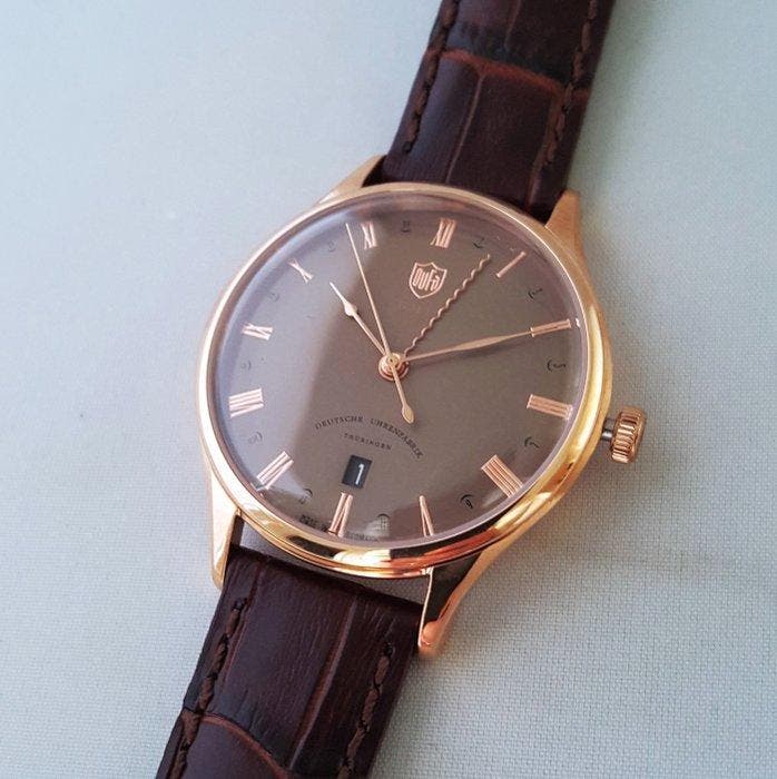 DuFa - Swiss GMT - Weimar Bauhaus - Made in Germany - Gold -, Handtassen en Accessoires, Horloges | Heren