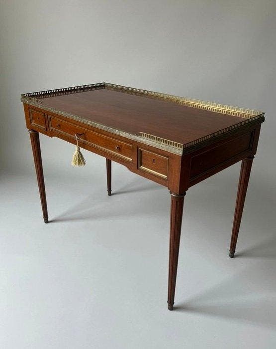 Tafel - Tafel van mahonie in Louis XVI-stijl 58×112 cm -, Antiquités & Art, Curiosités & Brocante