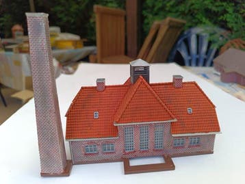 Airfix H0 - Modeltreingebouwen (2) - Twee gepatineerde, Hobby en Vrije tijd, Modeltreinen | H0, Nieuw