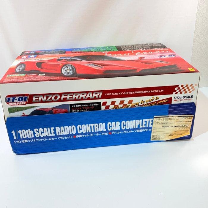 Tamiya 1:10 - Modelbouwdoos - Enzo Ferrari (TT-01 chassis), Hobby en Vrije tijd, Modelauto's | 1:5 tot 1:12