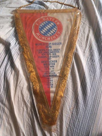 Wimpel - WORLD-CUP-SIEGER 1976 FC BAYERN MÜNCHEN