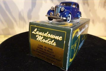 Lansdowne 1:43 - Modelauto - Ford V8 Pilot 1948