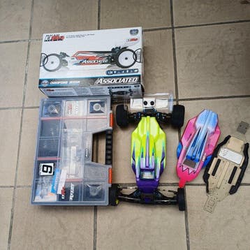 Associated 1:10 - Modelbouwdoos - Buggy radiocommande9 1/10, Nieuw