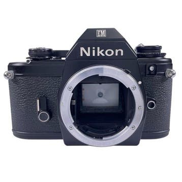 Nikon EM 35mm SLR Film Camera with Ai-S Zoom-NIKKOR 35-105mm