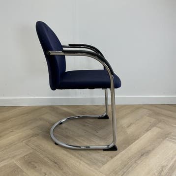 Lande Cole vergaderstoel,  donker blauw - chroom, Gebruikt, Eén