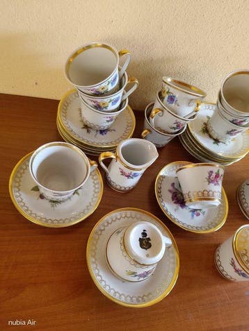 Limoges - Koffie- en theeservies - Porselein