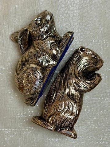 Coop Agra S.r.l - Signed Regal - Beeldje - Rabbit and