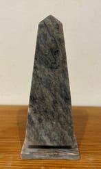 sculptuur, Precioso obelisco mármol - 15.5 cm - Marmer