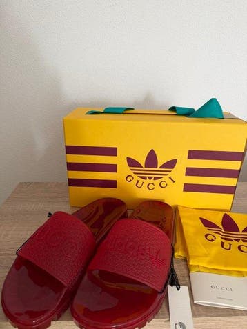 Gucci x Adidas - Teenslippers - Maat: EU 44 - Nieuw in doos, Nieuw