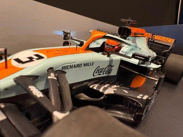 Minichamps 1:18 - Model raceauto - McLaren F1 Team MCL35M -