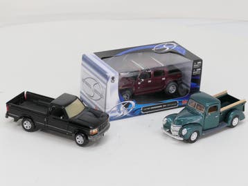 Schaal 1:24 Set drie Amerikaanse Pick ups (Automodellen), Ophalen of Verzenden