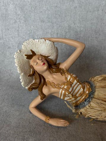 Statue, Liggende dame 30.5 cm - 14 cm - Résine