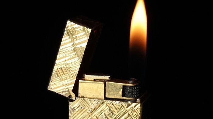 Dunill - Florentine Pattern Rollagas Lighter - Zonder, Verzamelen, Rookartikelen, Aanstekers en Luciferdoosjes