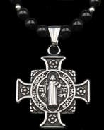 Exorcismeketting: Het Fortkruis van Sint-Benoît in obsidiaan