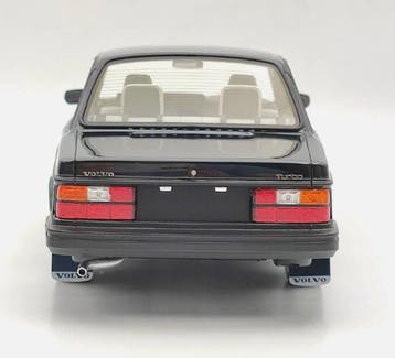 DNA Collectibles 1:18 - Voiture miniature - Volvo 244 Turbo, Nieuw