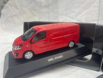 1:43 - Modelauto (2) - Opel Vivaro / Opel Adam, Nieuw