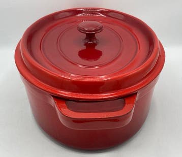Staub - Braadpan - bron, Emaille