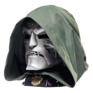 Marvel Legends Roleplay Replica Doctor Doom Premium Helmet, Collections, Ophalen of Verzenden
