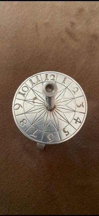 Figure - Tavolo da gioco per roulette in miniatura - Argent