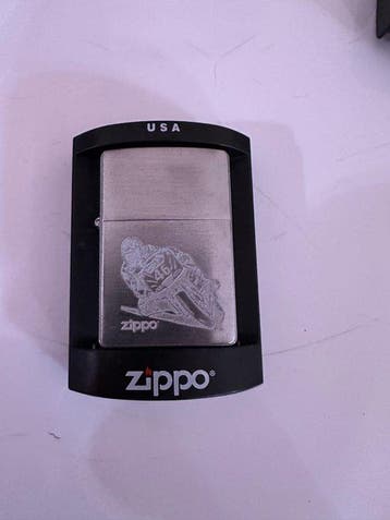 Zippo - Aansteker - IJzer (gegoten/gesmeed)