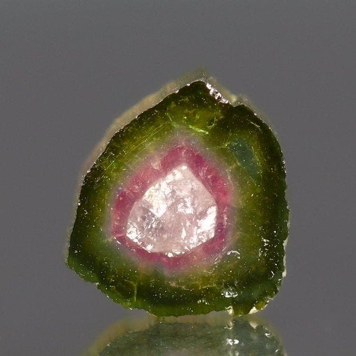 Levendige Watermeloen-Toermalijn • 2,45 ct • Neonroze kern, Collections, Minéraux & Fossiles