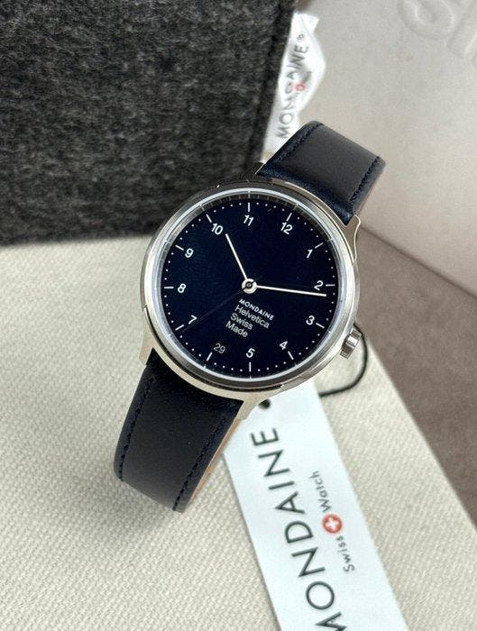 Mondaine - Helvetica No1 Date - Sans prix de réserve -, Handtassen en Accessoires, Horloges | Heren