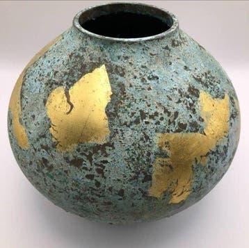 Takaoka Gold Leaf Bronzeware Vase () - sculptuur