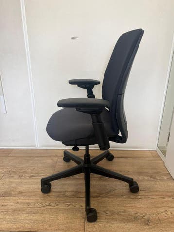 Steelcase Amia x Leap V2 Bureaustoel - Aanbieding, Verzenden, Zwart, Zo goed als nieuw, Bureaustoel