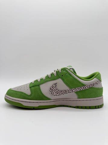 Nike - Nike Dunk Low AS Safari Swoosh Chlorophyll - Sneakers, Nieuw