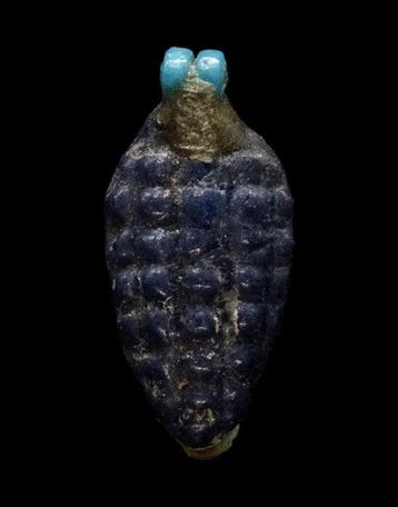 Oud-Egyptisch - Amulet van geglazuurde faience - Druiventros