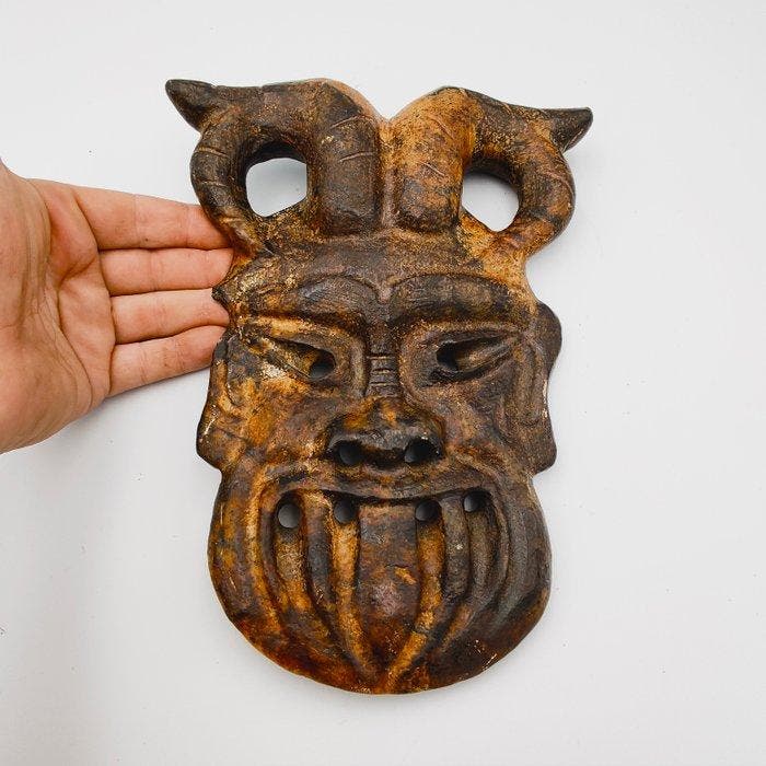 Oud-Tibetaans of Nepalees jadeiet XXL Monster Hoofdmasker, Antiek en Kunst, Antiek | Overige Antiek
