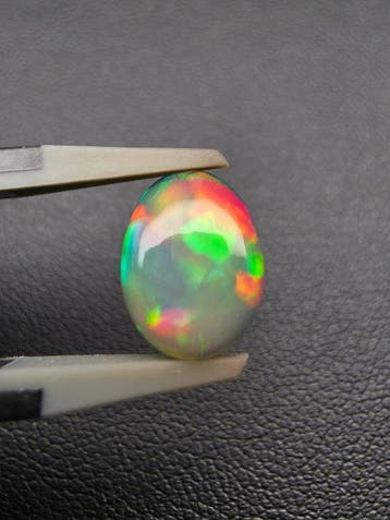 2.33cts Zwarte Opaal Cabochons- 0.47 g