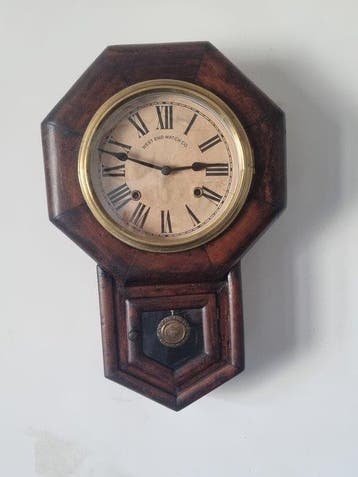 Horloge murale - West End Watch & Co - Antique Bois -, Antiquités & Art, Antiquités | Horloges