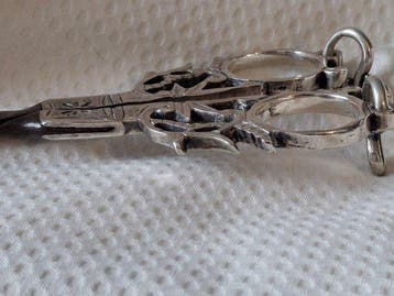Schaar - Antieke Schaar met zilveren massieve handgrepen,