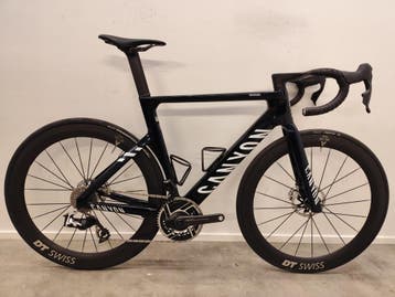 Canyon Aeroad CFR AXS Maat Medium (Movistar uitvoering), Fietsen en Brommers, Zo goed als nieuw