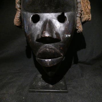 Mask. Dan. 26 cm H. early 20th century - Figuur - Dan -