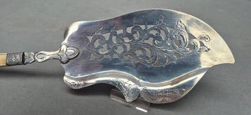 J.A. Hooykaas - Serveur de gâteaux - Argent 833 - 1900-1910, Antiek en Kunst