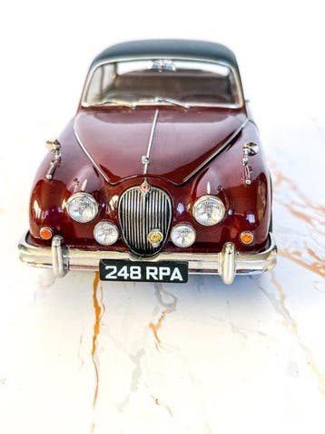 Model Icons 1:18 - Modelauto - Jaguar Mark 2 Inspector Morse, Nieuw