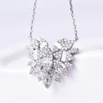 Collier avec pendentif - 18 carats Or blanc Diamant