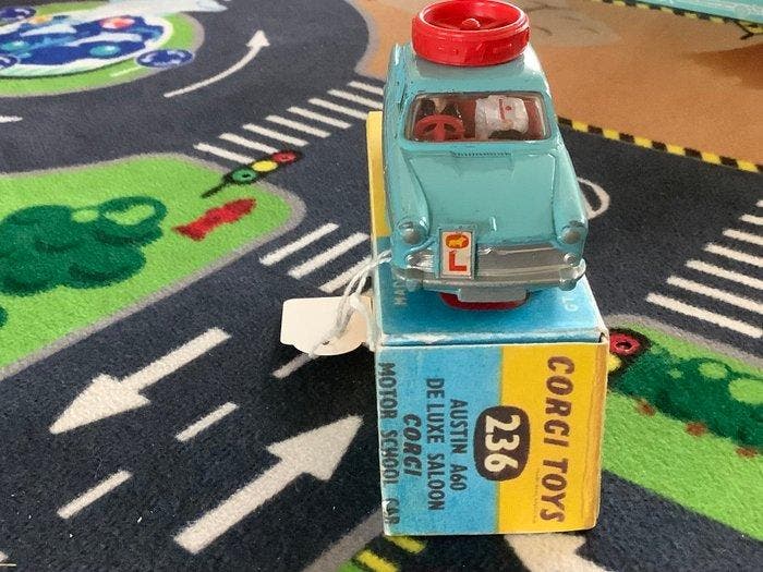 Corgi 1:43 - Modelauto, Hobby en Vrije tijd, Modelauto's | 1:5 tot 1:12