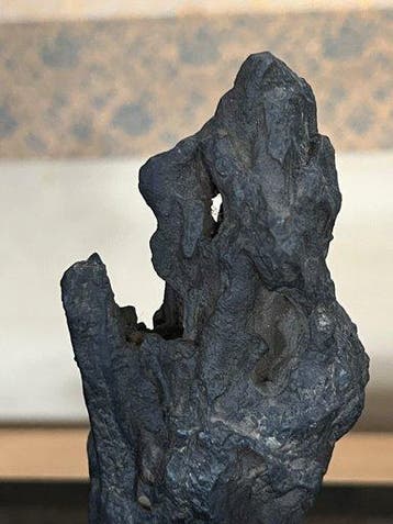 natuursteen - Suiseki Kamogawa-ishi-Sugata-Ishi - Heisei