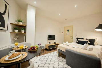 Appartement aan Boulevard Anspach, Brussels, 20 tot 35 m²