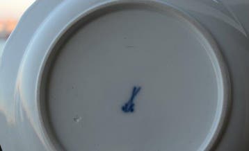 Meissen – Plato estilo Kakiemon “Roca y pájaro” (Fels und
