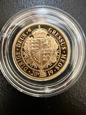Sint-Helena. Sovereign 2019 - Queen Victoria Bicentenary, Postzegels en Munten