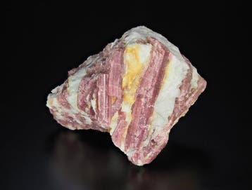 Turmalijn var. Rubelliet op Kwarts Matrix - Hoogte: 75 mm -, Verzamelen, Mineralen en Fossielen