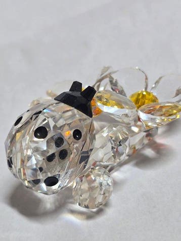 Swarovski - Beeldje - Lieveheersbeestje op Bloem - Kristal, Antiek en Kunst