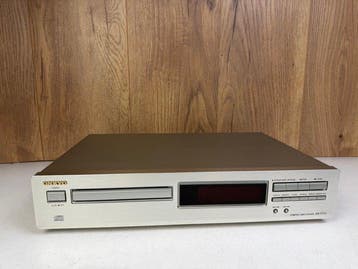 Onkyo - DX-7111 Cd-speler
