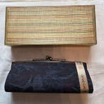 Clasp Wallet (Kiss-lock)  (shima Tsumugi) Zijde —, Antiek en Kunst