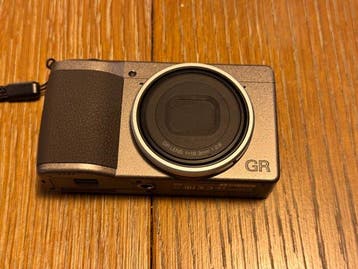 Ricoh GR III Diary Edition Digitale compact camera, Audio, Tv en Foto, Nieuw